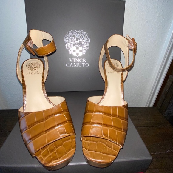 New Vince Camuto size 10 - Picture 2 of 5